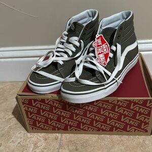 Vans shoes NWT